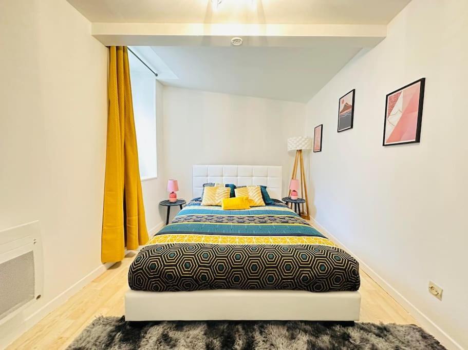 Appartement Confidentiel Laon Exterior photo